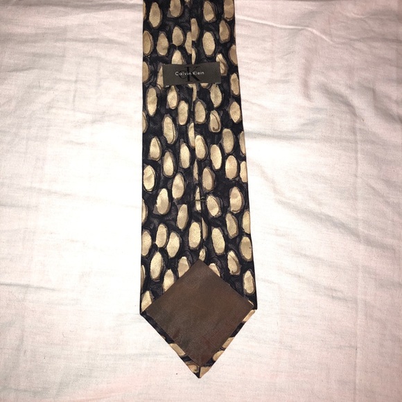 Men’s Calvin Klein Spotted Art Tie - Picture 3 of 3